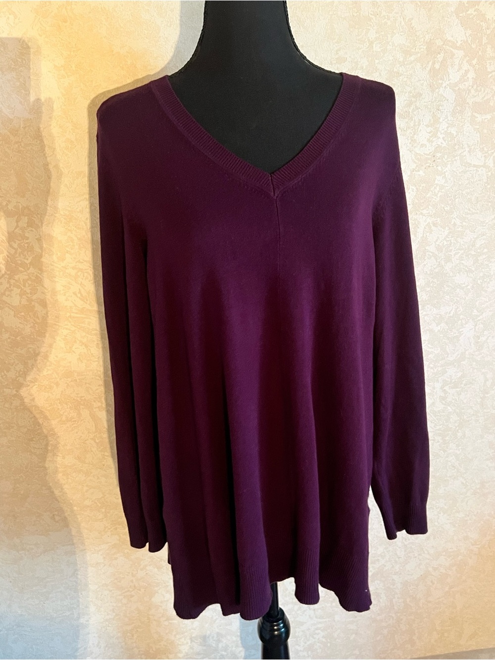 DKNY Women's Deep Plum V-Neck Sweater